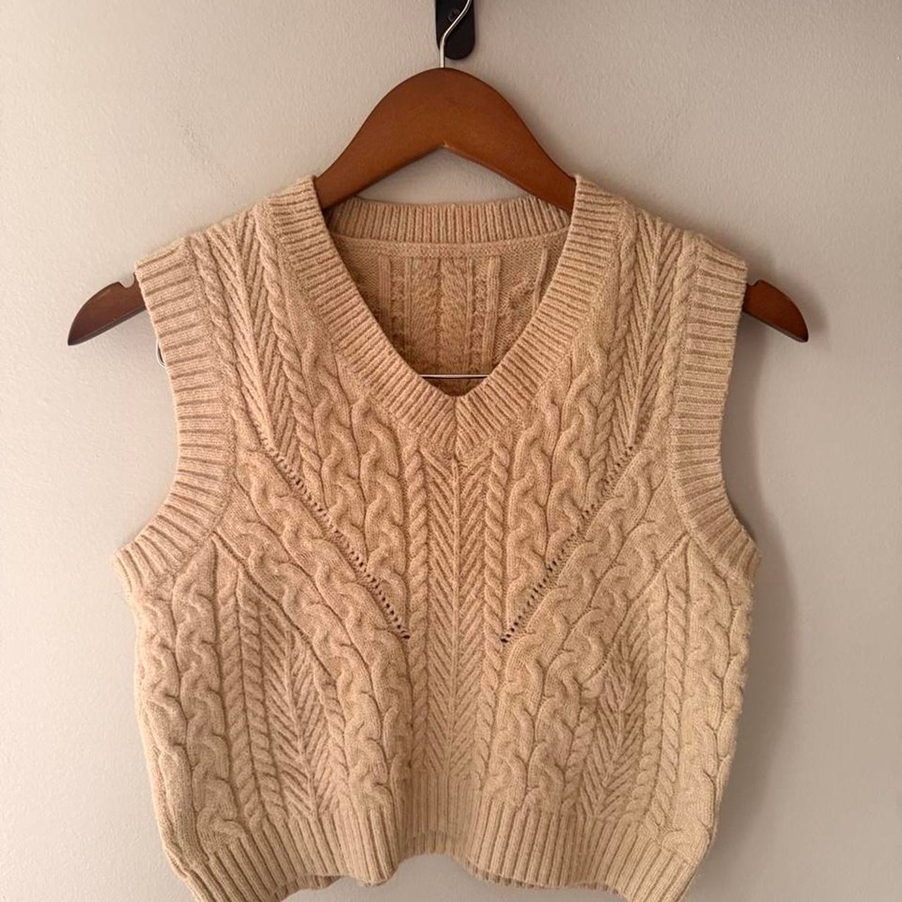 SHEIN cream cable knit sweater vest in a S